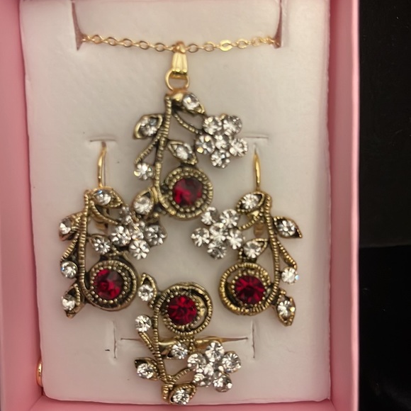 Jewelry set - Picture 2 of 2